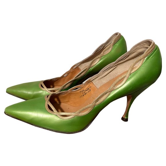 Vintage Shoes - Exquisite 1950s green leather heels with gold lattice trim